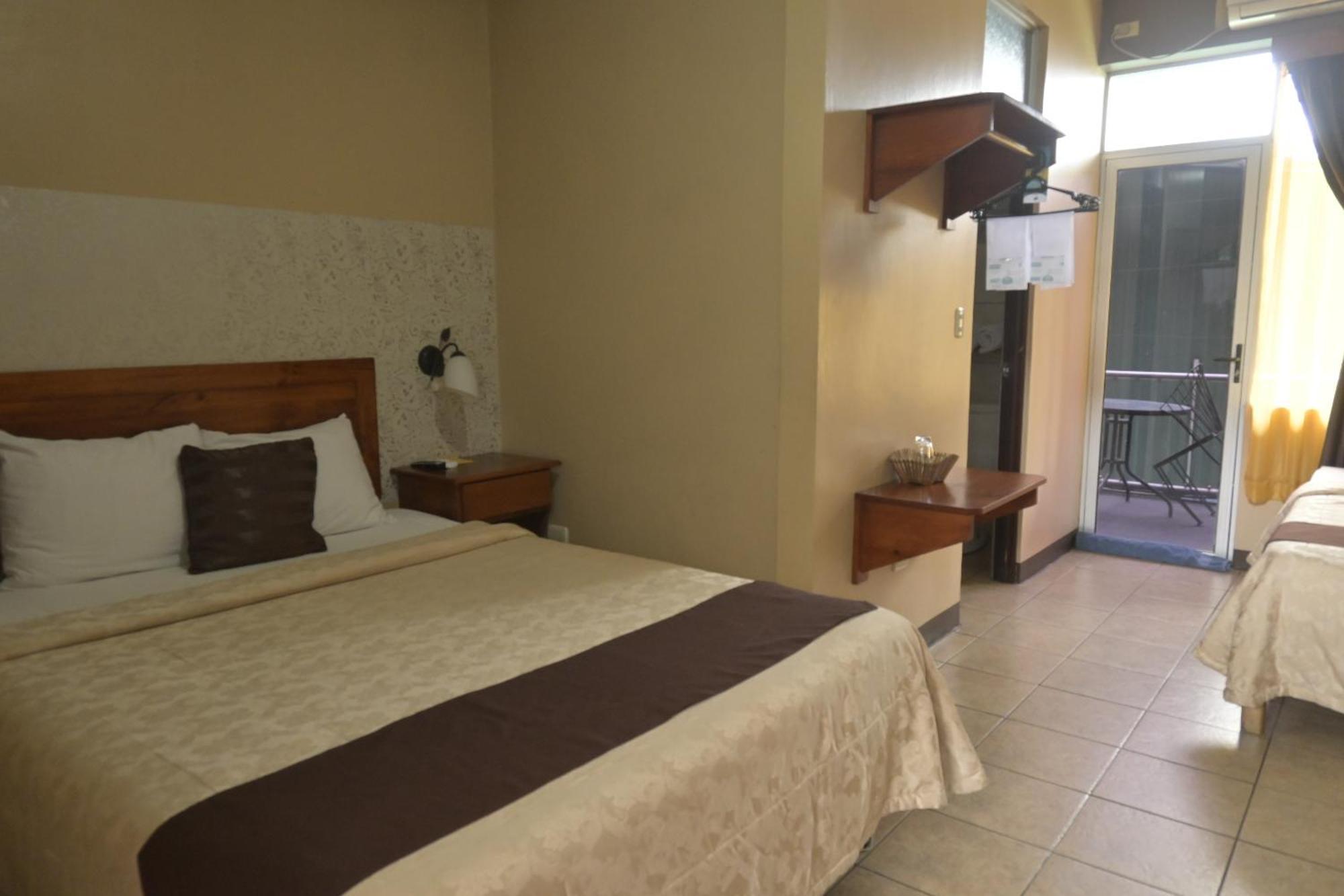 Hotel Las Colinas La Fortuna 外观 照片